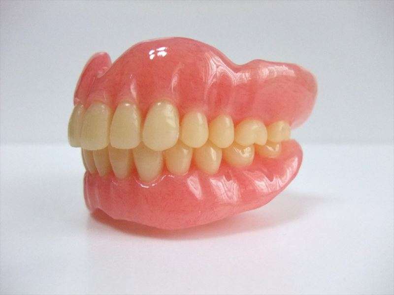 コンフォート義歯の特徴とは